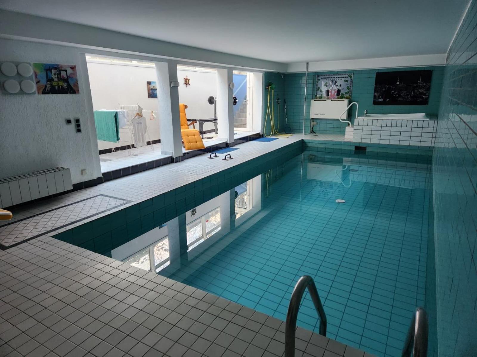 Villa Casa Blanca Mit Privatem Schwimmbad 26 Grad Und Sauna Duisburg Buitenkant foto